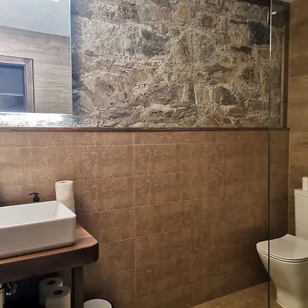 къща в родопа планина Лештен