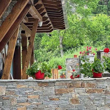 къща в родопа планина Лештен